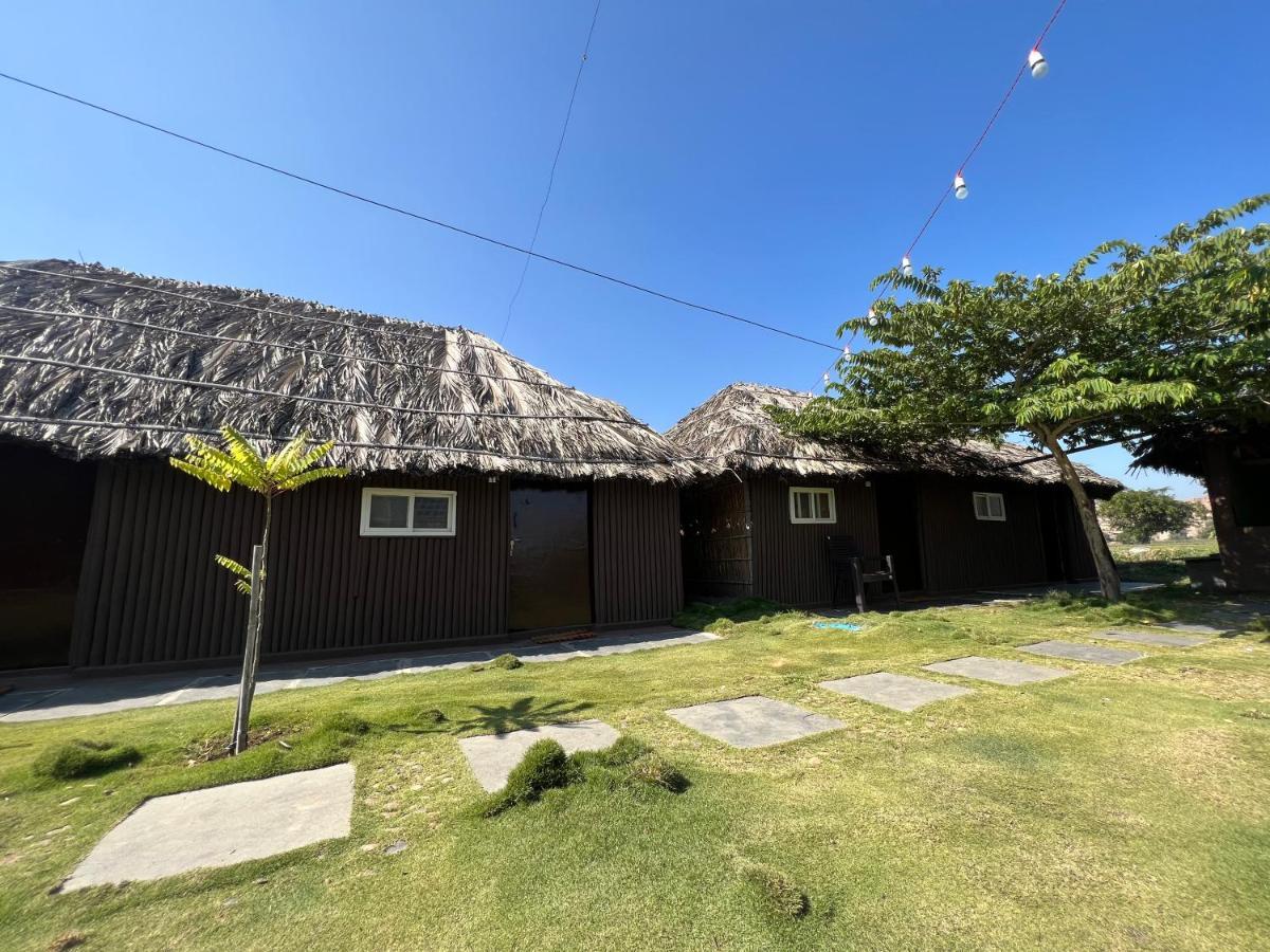 Hippie Land Hampi Hotel Exterior photo