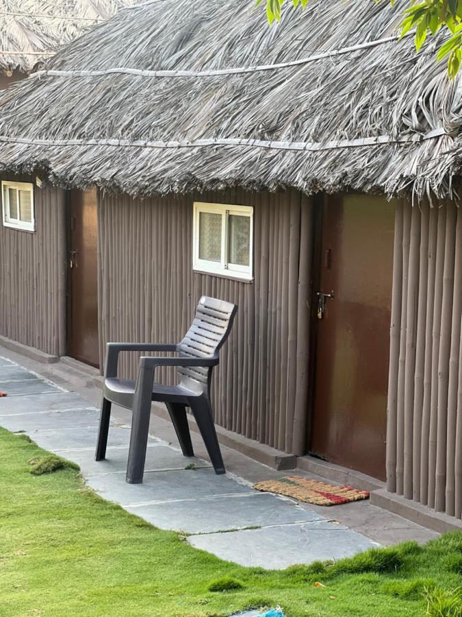 Hippie Land Hampi Hotel Exterior photo