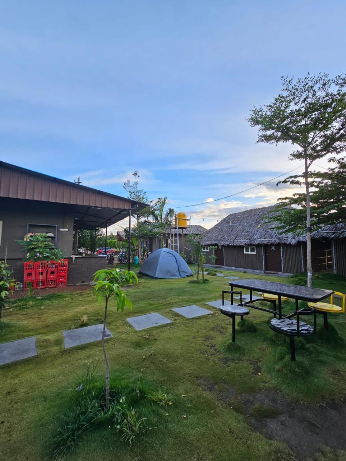 Hippie Land Hampi Hotel Exterior photo